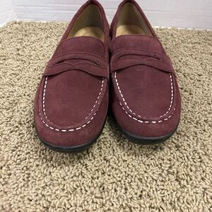 Lands' End  Burgundy Suede  Penny Loafer Flats  Women's Size 8.5 Wide New!